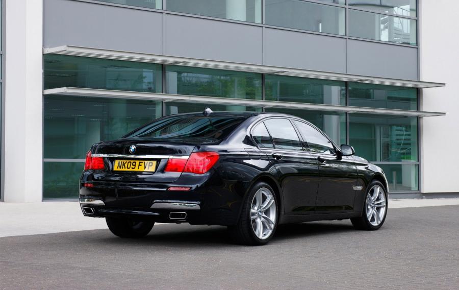  BMW 7-Series 2009 года  (фото 138 из 167)